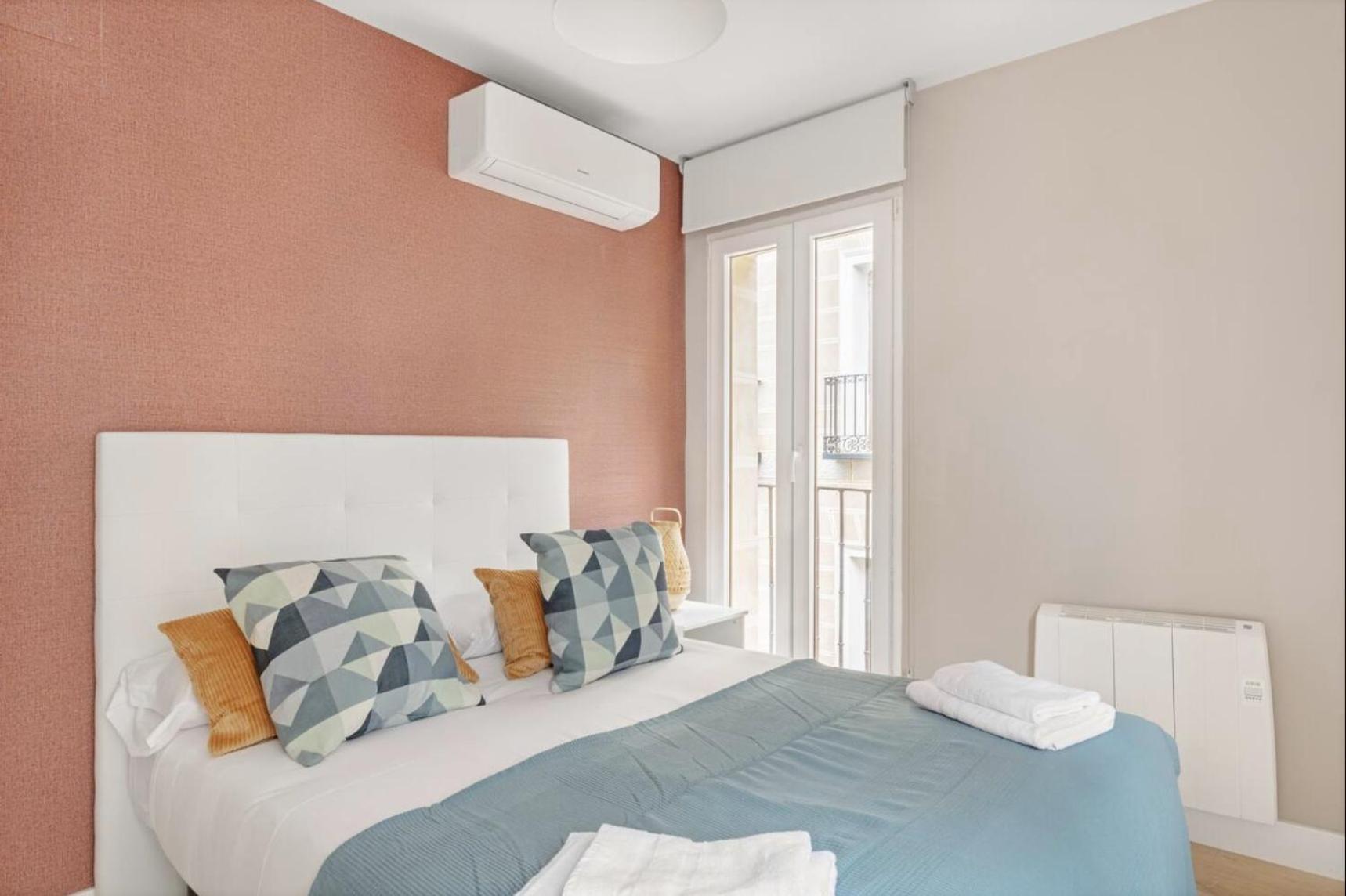 2 Bedrooms 1 Bathroom Furnished - Las Letras - Bright - Mintystay Madrid Esterno foto